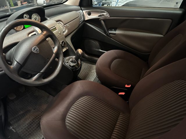 LANCIA Ypsilon usata, con Autoradio