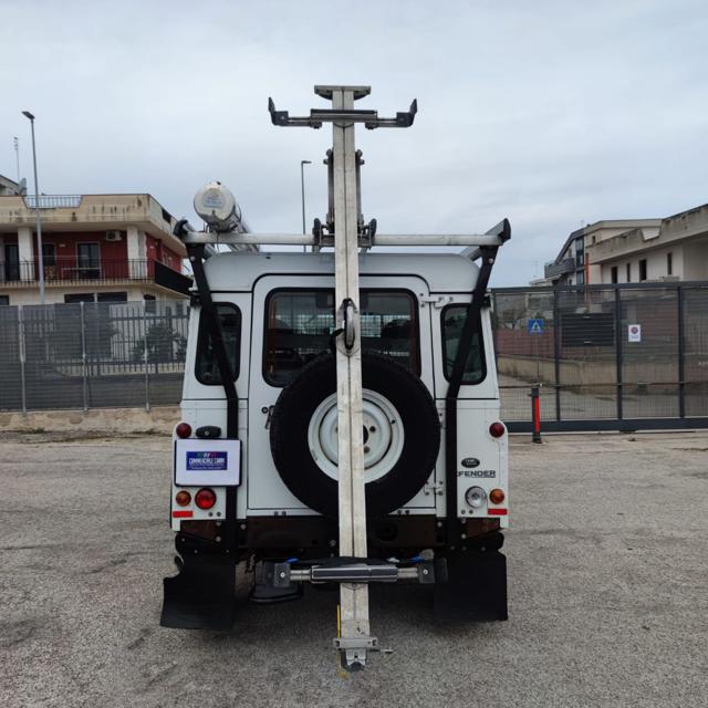 LAND ROVER Defender usata 17