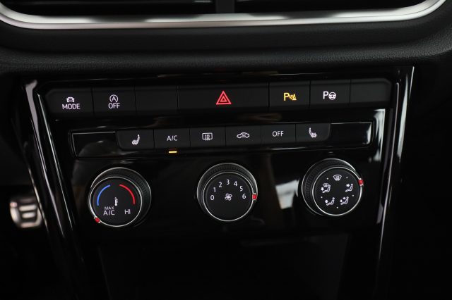 VOLKSWAGEN T-Roc usata 12