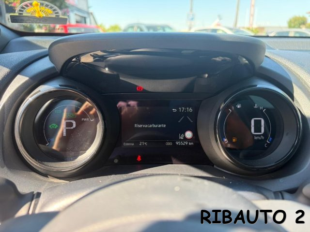 TOYOTA Yaris usata, con Sistema di navigazione