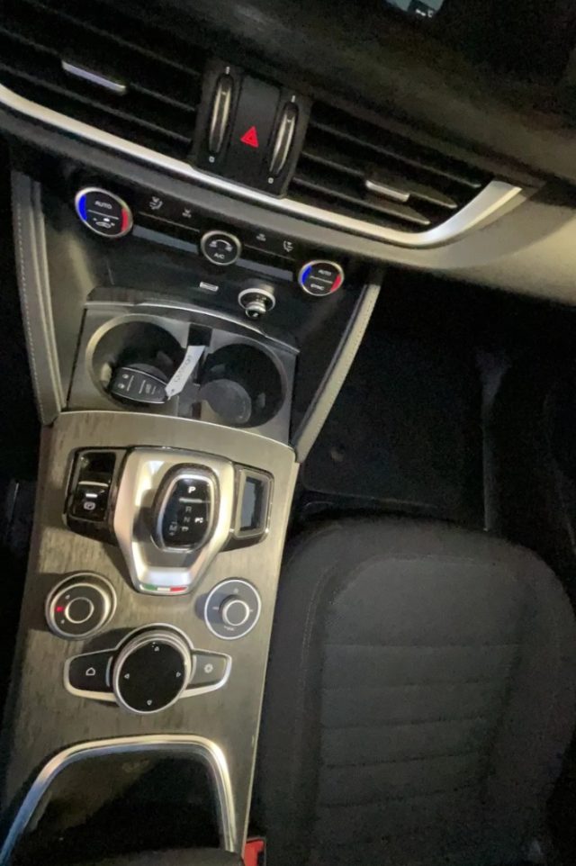 ALFA ROMEO Stelvio usata, con Cerchi in lega