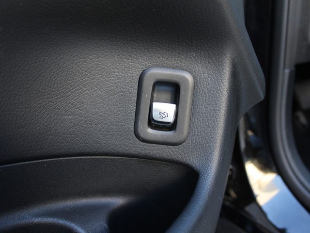 MERCEDES-BENZ GLC 200 usata, con Autoradio digitale