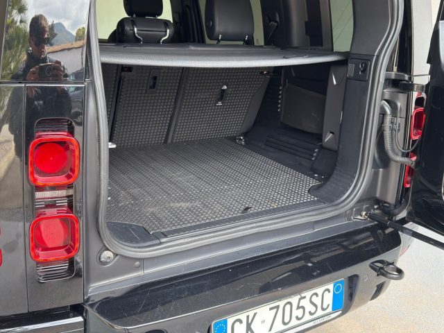 LAND ROVER Defender usata 26