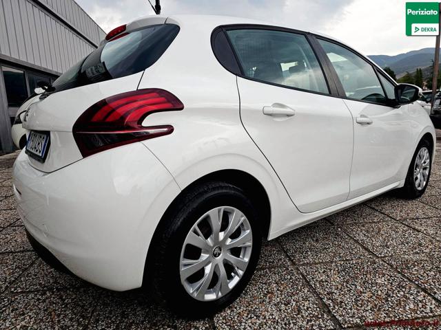 PEUGEOT 208 usata, con Autoradio