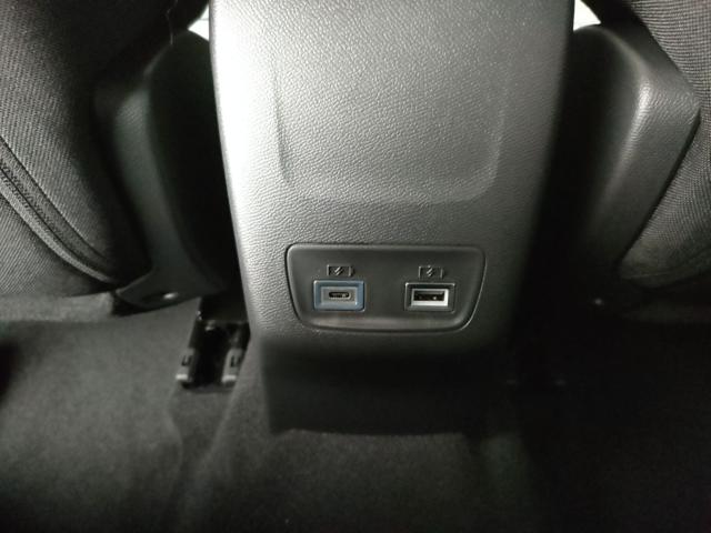 PEUGEOT 2008 usata, con USB