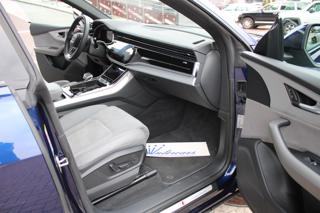 AUDI Q8 usata, con Gancio traino