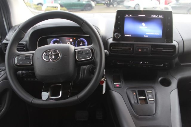 TOYOTA Proace City Verso usata, con Sistema di navigazione