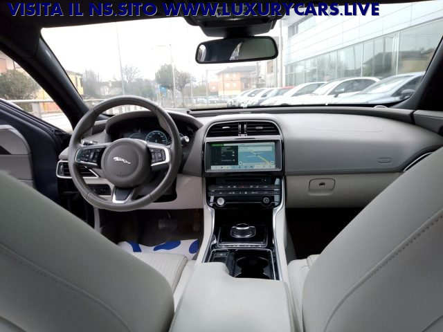 JAGUAR XE usata, con Chiusura centralizzata