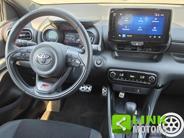 TOYOTA Yaris usata, con Autoradio