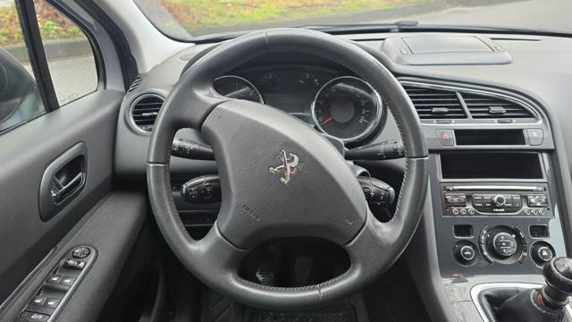 PEUGEOT 5008 usata, con Volante in pelle