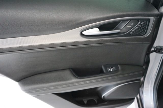 ALFA ROMEO Stelvio usata, con Specchietti laterali elettrici
