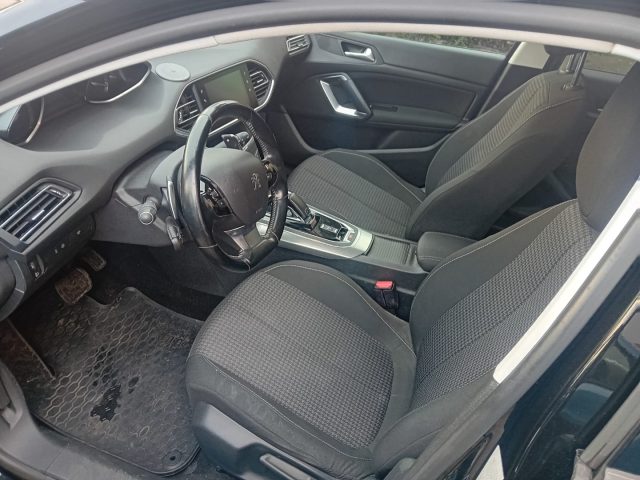 PEUGEOT 308 usata, con Fari LED