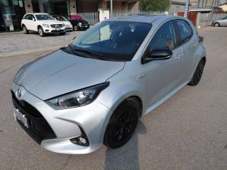 TOYOTA Yaris usata, con Fari direzionali
