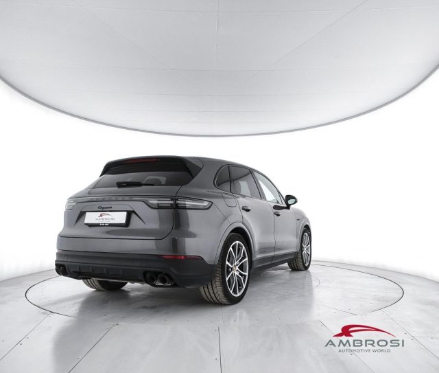 PORSCHE Cayenne usata 2