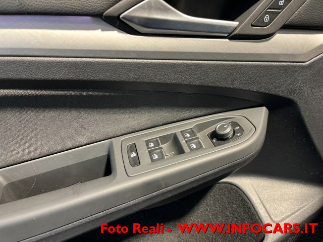 VOLKSWAGEN Golf usata, con Autoradio digitale