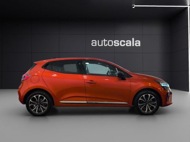RENAULT Clio usata, con Boardcomputer