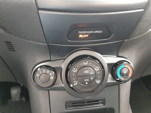 FORD Fiesta usata, con Fendinebbia