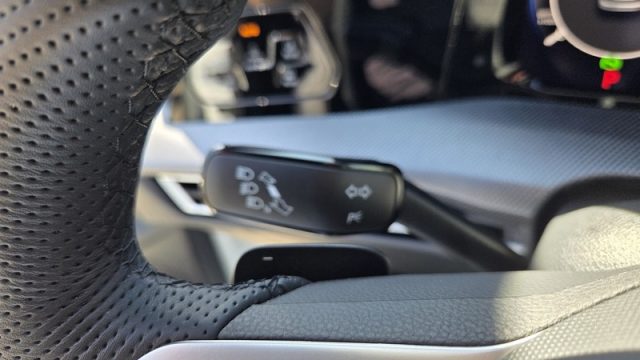 VOLKSWAGEN Golf usata, con Sistema di navigazione