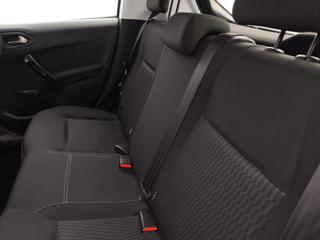 PEUGEOT 208 usata, con Sedile posteriore sdoppiato
