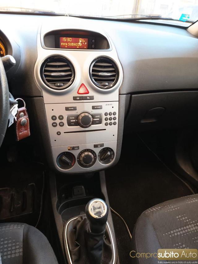 OPEL Corsa usata, con Servosterzo