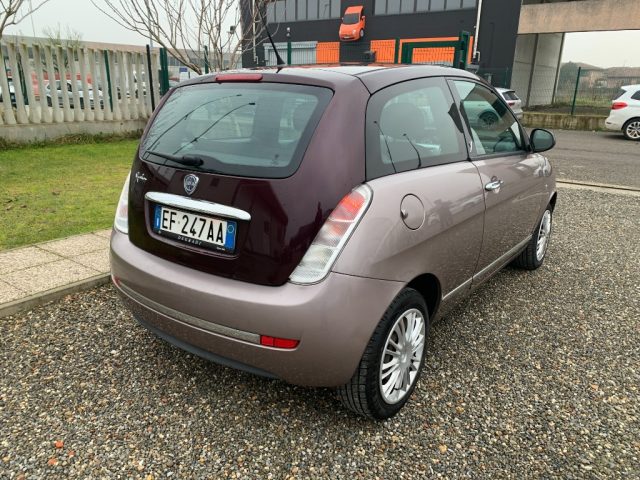 LANCIA Ypsilon usata, con Autoradio