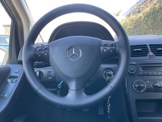 MERCEDES-BENZ A 180 usata 13