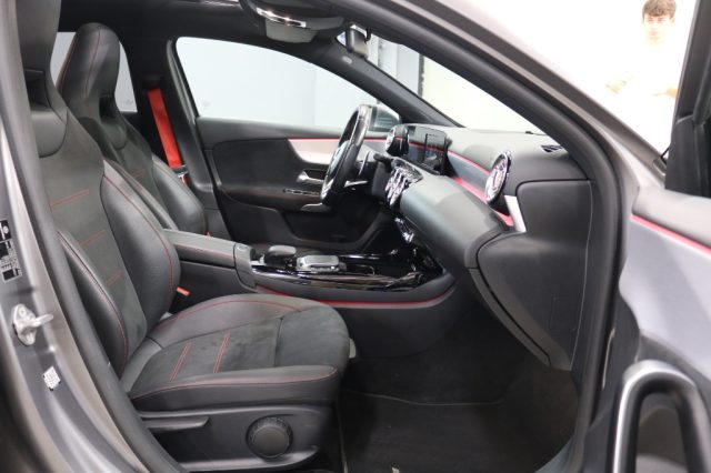 MERCEDES-BENZ A 35 AMG usata, con Autoradio digitale