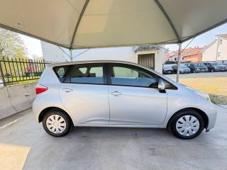 TOYOTA Verso-S usata, con Chiusura centralizzata