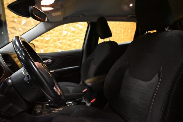 JEEP Cherokee usata 23