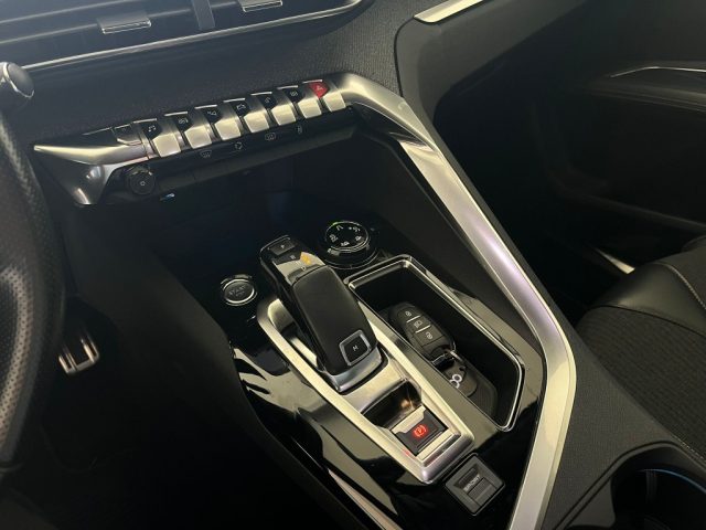 PEUGEOT 3008 usata, con Sistema di navigazione