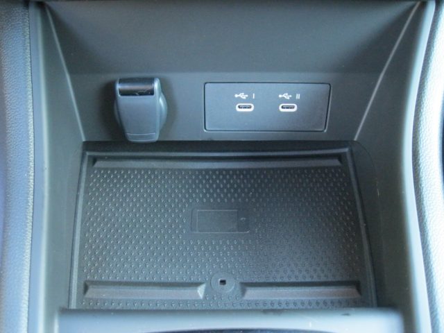 RENAULT Captur usata, con Autoradio digitale
