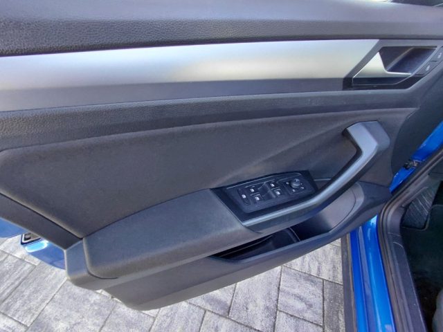 VOLKSWAGEN T-Roc usata, con Apple CarPlay