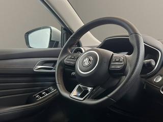 MG HS usata, con Sedile posteriore sdoppiato