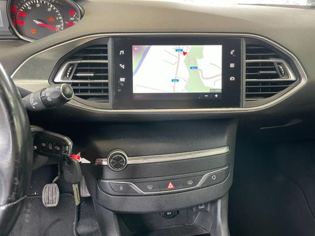 PEUGEOT 308 usata, con Park Distance Control