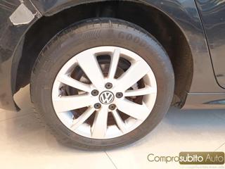 VOLKSWAGEN Golf usata, con Airbag testa