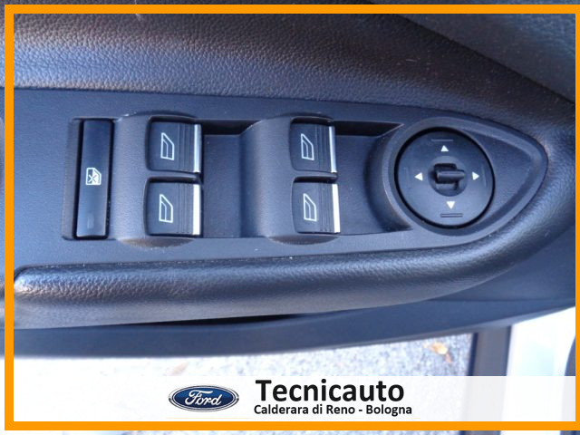 FORD Kuga usata, con Specchietti laterali elettrici