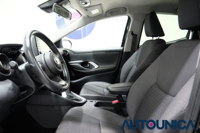 TOYOTA Yaris usata, con Luci diurne LED