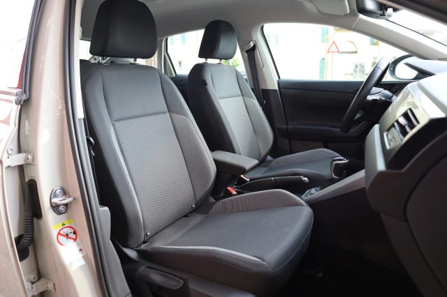 VOLKSWAGEN Taigo usata, con Controllo automatico clima