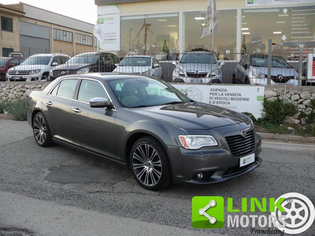 LANCIA Thema usata, con Leve al volante