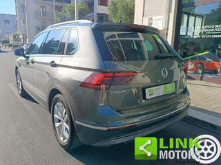 VOLKSWAGEN Tiguan usata, con USB