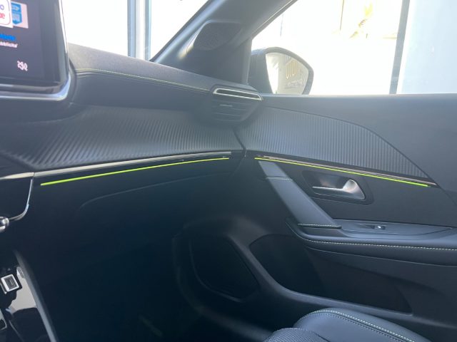 PEUGEOT 208 usata, con Touch screen