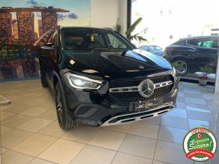 MERCEDES-BENZ GLA 200 usata, con Luci diurne LED
