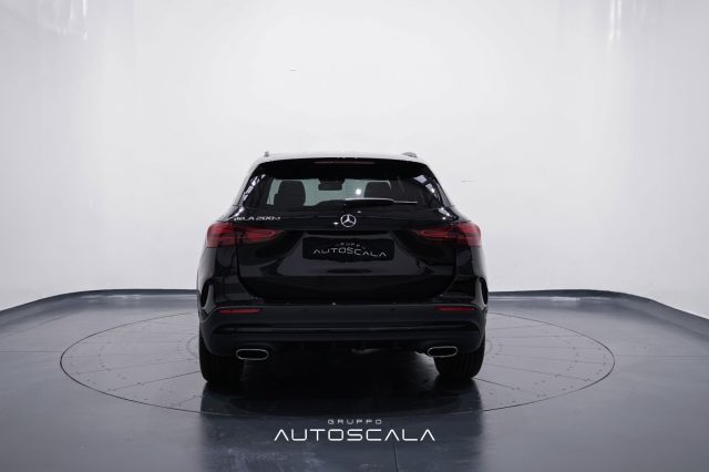 MERCEDES-BENZ GLA 200 usata, con Alzacristalli elettrici
