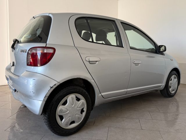 TOYOTA Yaris usata 5