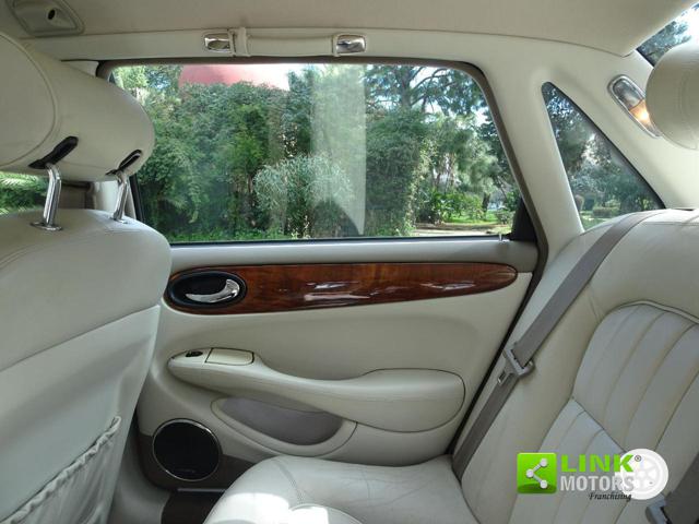 JAGUAR XJ usata 12