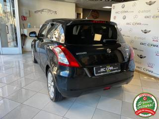 SUZUKI Swift usata, con Autoradio