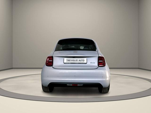 FIAT 500e usata, con Autoradio