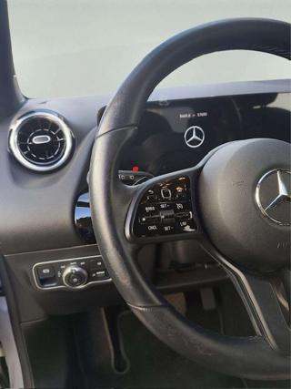 MERCEDES-BENZ GLA 180 usata, con Airbag testa