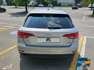 AUDI A4 usata, con Autoradio