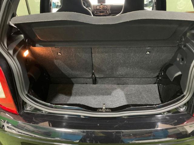 VOLKSWAGEN up! usata, con Chiusura centralizzata